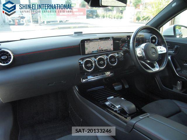 Mercedes Benz A-CLASS 2019-03 1184894-4
