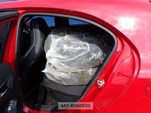 Mercedes Benz A-CLASS 2013-09 1310747-9