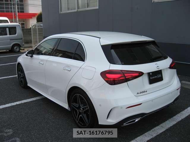Mercedes Benz A-CLASS 2024-08 1313851-4