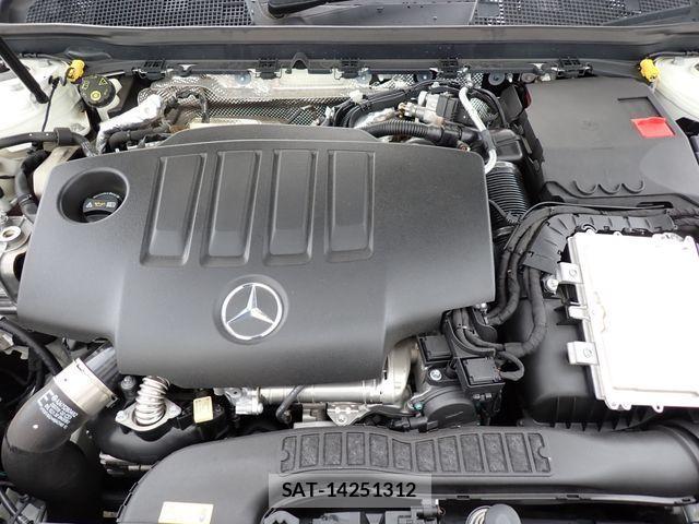 Mercedes Benz A-CLASS 2019-05 1326292-24