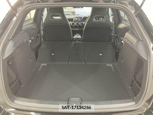 Mercedes Benz A-CLASS 2018-12 2082411-12
