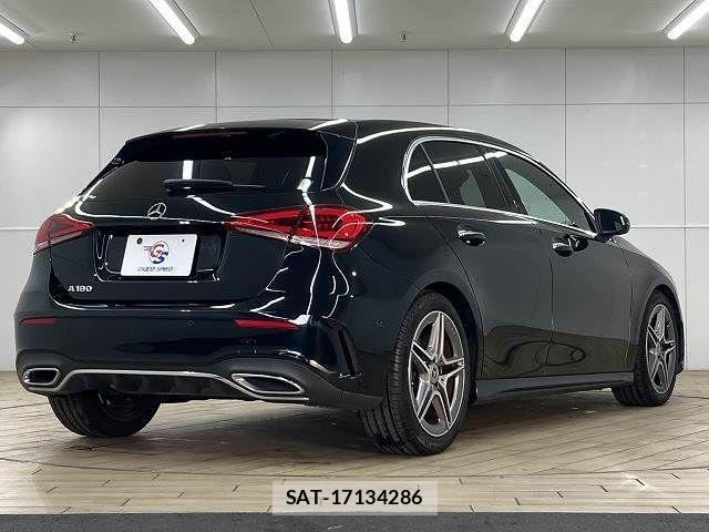 Mercedes Benz A-CLASS 2018-12 2082411-15