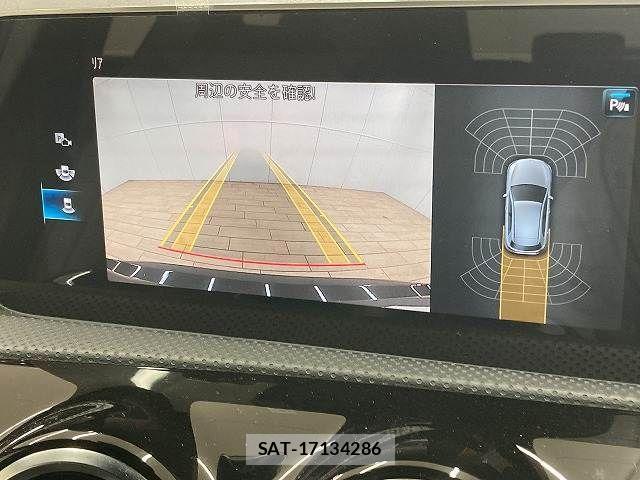 Mercedes Benz A-CLASS 2018-12 2082411-3