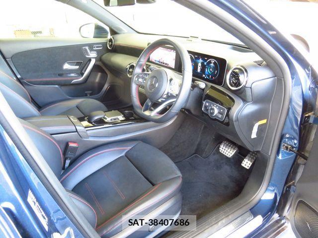 Mercedes Benz A-CLASS 2020-10 2350672-4