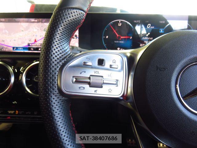 Mercedes Benz A-CLASS 2020-10 2350672-6