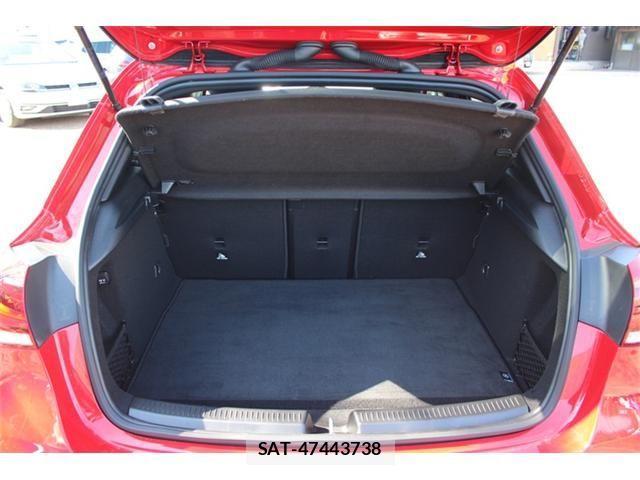 Mercedes Benz A-CLASS 2018-12 4755341-5