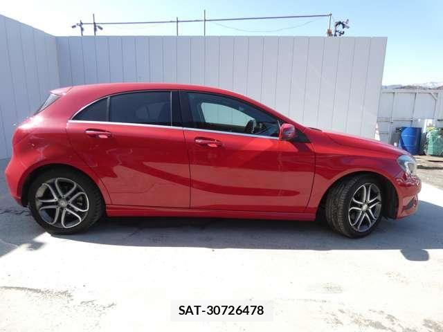 Mercedes Benz A-CLASS 2015-06 4966755-13