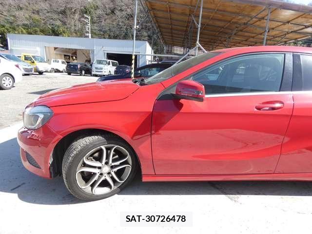 Mercedes Benz A-CLASS 2015-06 4966755-28