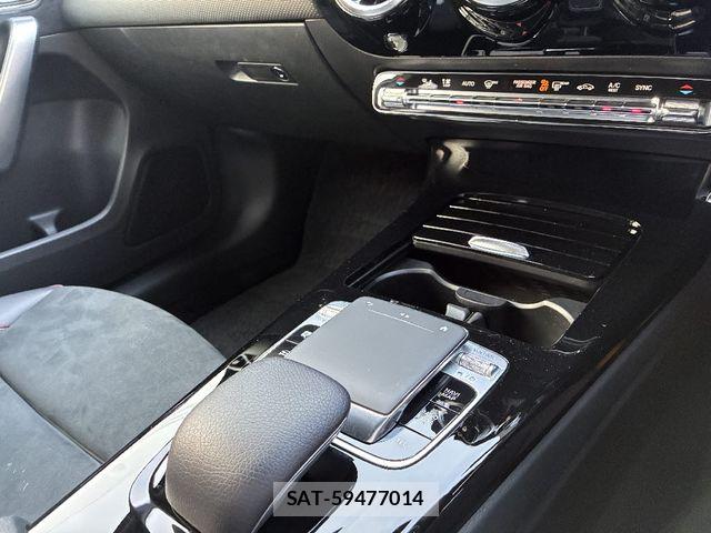 Mercedes Benz A-CLASS 2019-07 5871638-26