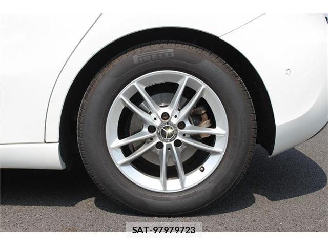 Mercedes Benz A-CLASS 2019-05 5871648-23