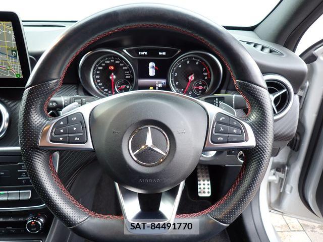 Mercedes Benz A-CLASS 2017-04 6012595-12
