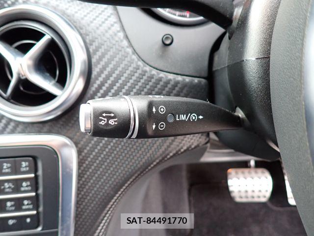 Mercedes Benz A-CLASS 2017-04 6012595-15