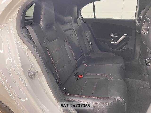Mercedes Benz A-CLASS 2020-01 6012591-5