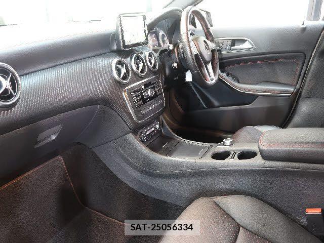 Mercedes Benz A-CLASS 2014-05 6216735-1