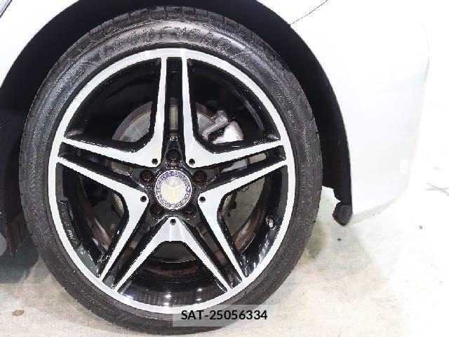 Mercedes Benz A-CLASS 2014-05 6216735-7