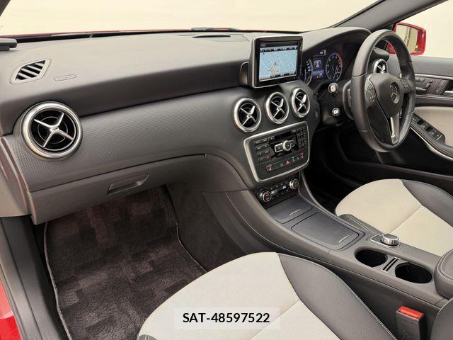 Mercedes Benz A-CLASS 2015-09 6245532-1