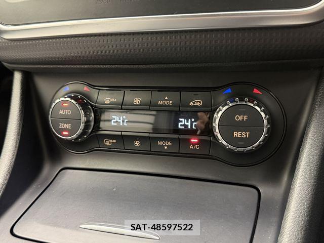 Mercedes Benz A-CLASS 2015-09 6245532-22