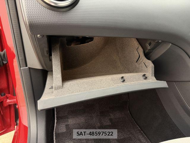 Mercedes Benz A-CLASS 2015-09 6245532-28