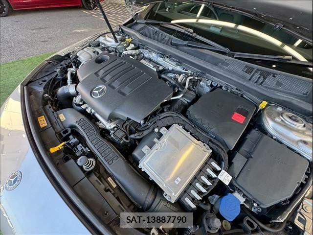Mercedes Benz A-CLASS 2019-05 6276777-11