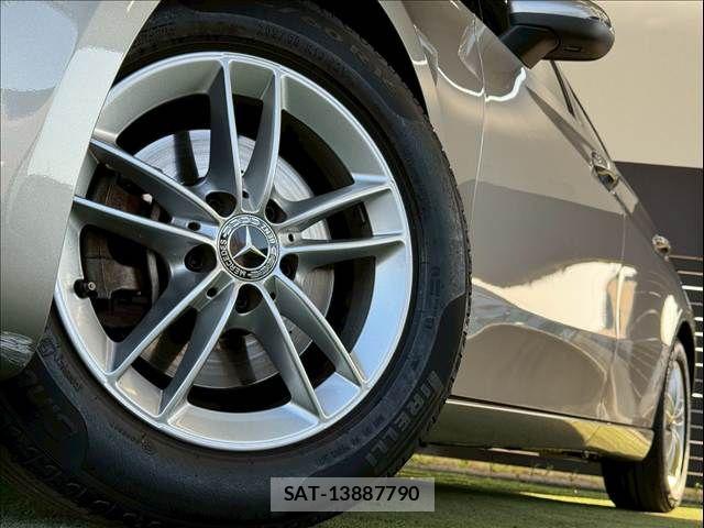 Mercedes Benz A-CLASS 2019-05 6276777-18