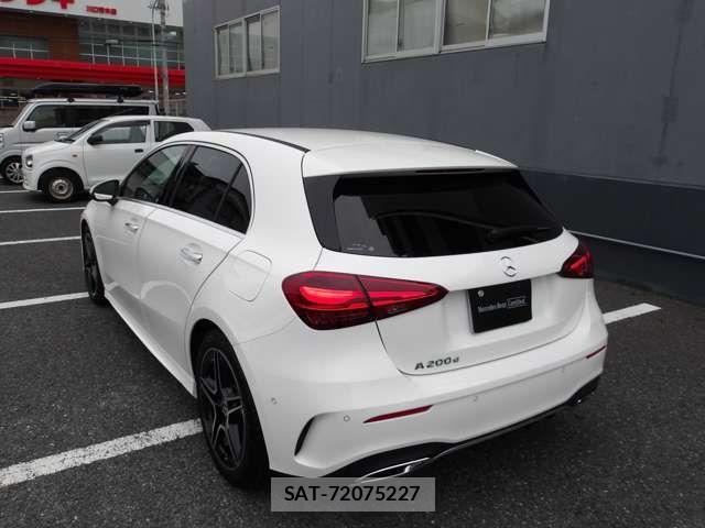 Mercedes Benz A-CLASS 2025-04 6641937-5