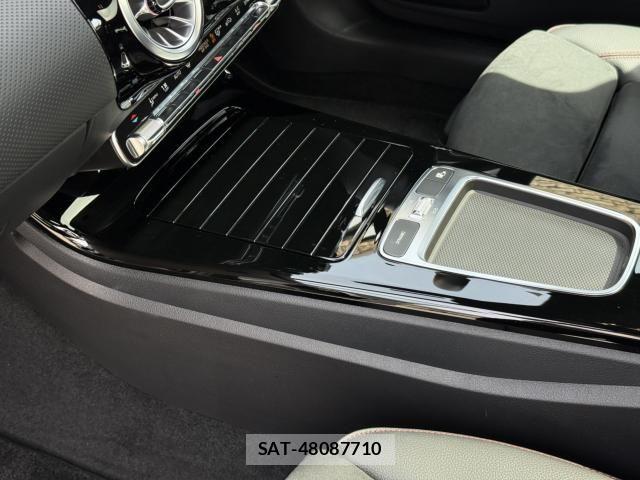 Mercedes Benz A-CLASS 2024-07 6672424-27