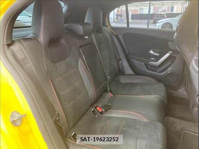 Mercedes Benz A-CLASS 2023-11 6672425-6