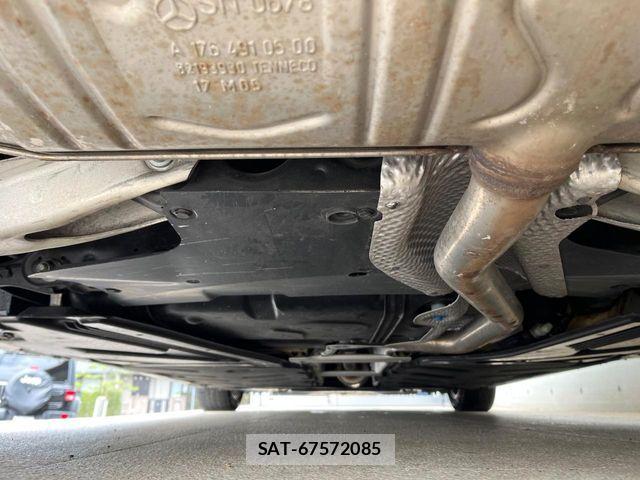 Mercedes Benz A-CLASS 2017-09 6716611-19