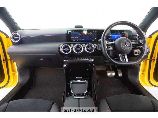 Mercedes Benz A-CLASS 2024-02 6752331-2
