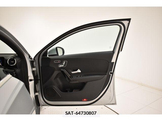 Mercedes Benz A-CLASS 2018-12 6908155-5