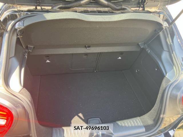 Mercedes Benz A-CLASS 2017-08 6908153-12