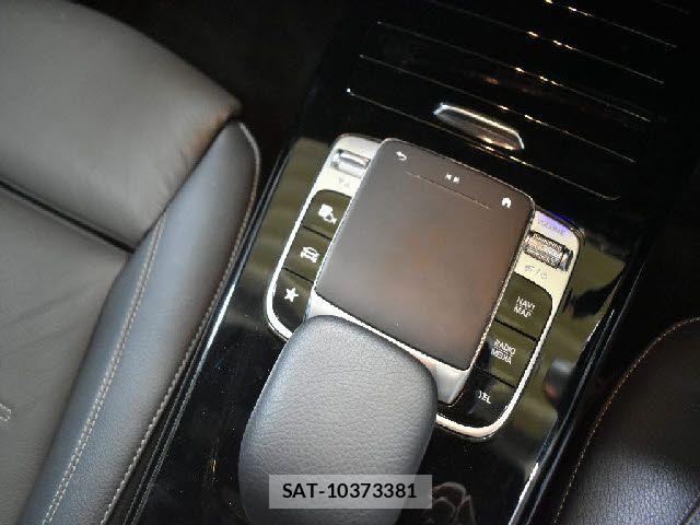Mercedes Benz A-CLASS 2019-09 6908143-11
