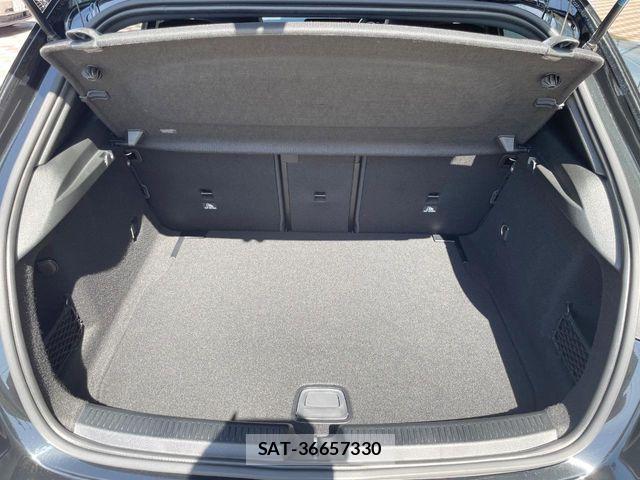 Mercedes Benz A-CLASS 2021-10 6995472-9
