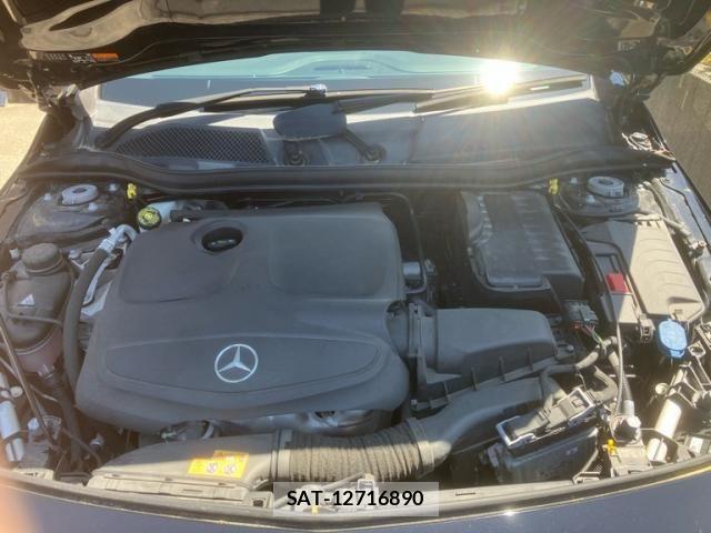 Mercedes Benz A-CLASS 2017-06 7020856-9