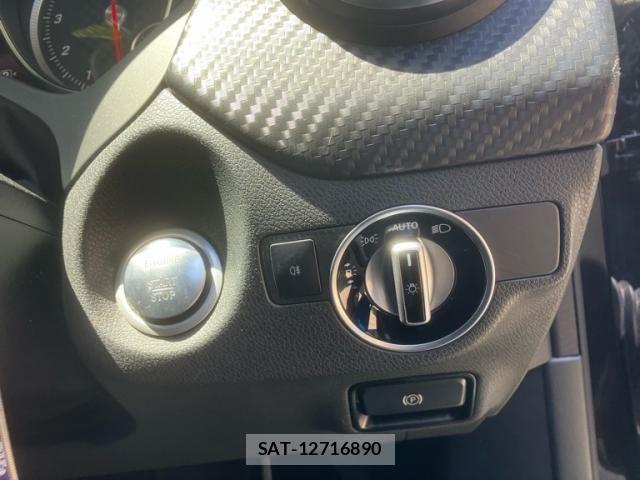 Mercedes Benz A-CLASS 2017-06 7020856-15