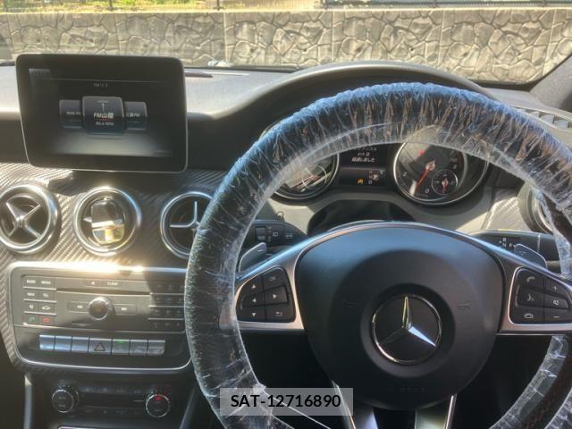 Mercedes Benz A-CLASS 2017-06 7020856-20