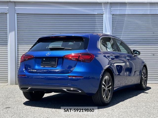 Mercedes Benz A-CLASS 2025-01 7020853-2