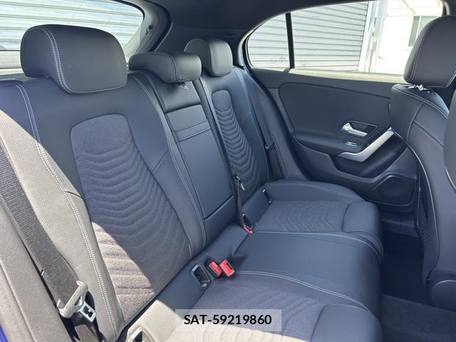 Mercedes Benz A-CLASS 2025-01 7020853-4
