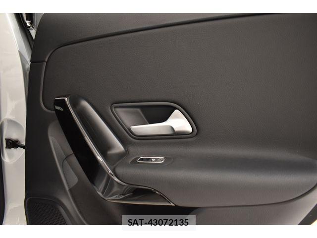 Mercedes Benz A-CLASS 2019-11 7059420-12