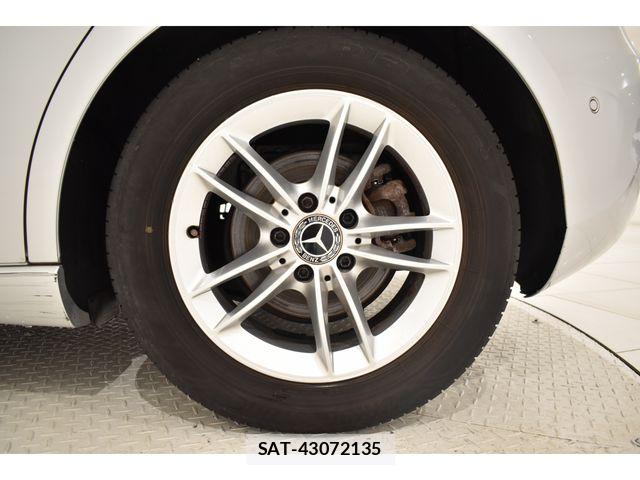 Mercedes Benz A-CLASS 2019-11 7059420-24