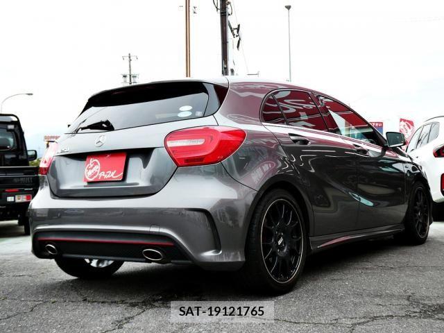 Mercedes Benz A-CLASS 2013-09 7059423-1
