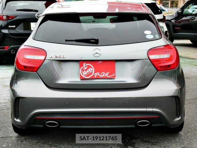 Mercedes Benz A-CLASS 2013-09 7059423-27