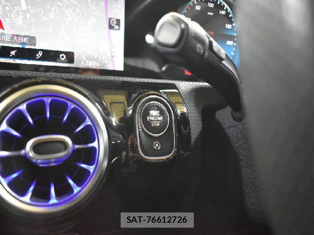 Mercedes Benz A-CLASS 2018-12 7221487-3
