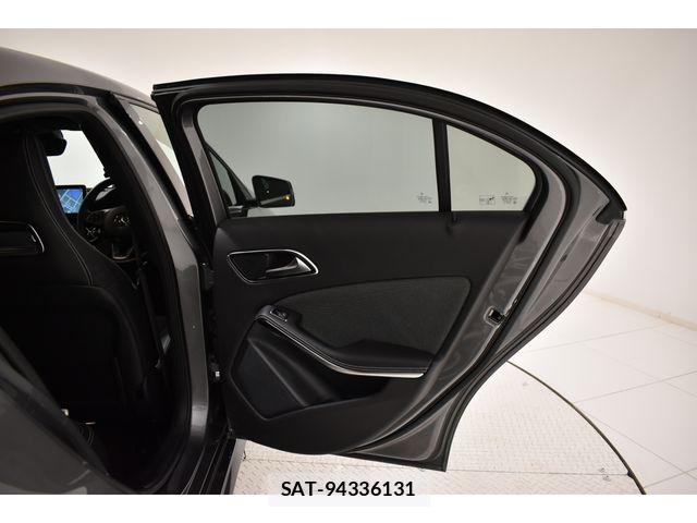 Mercedes Benz A-CLASS 2018-06 7217370-13