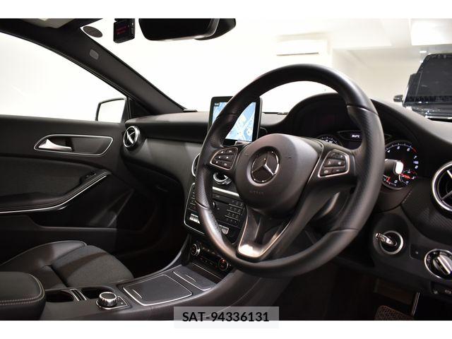 Mercedes Benz A-CLASS 2018-06 7217370-1