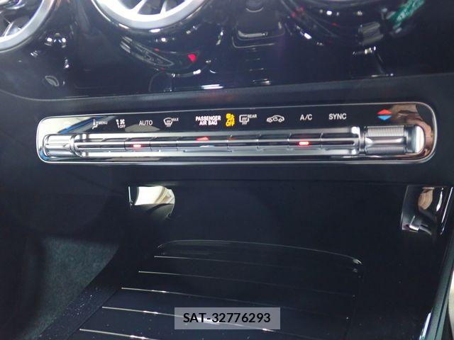 Mercedes Benz A-CLASS 2024-10 7221493-16