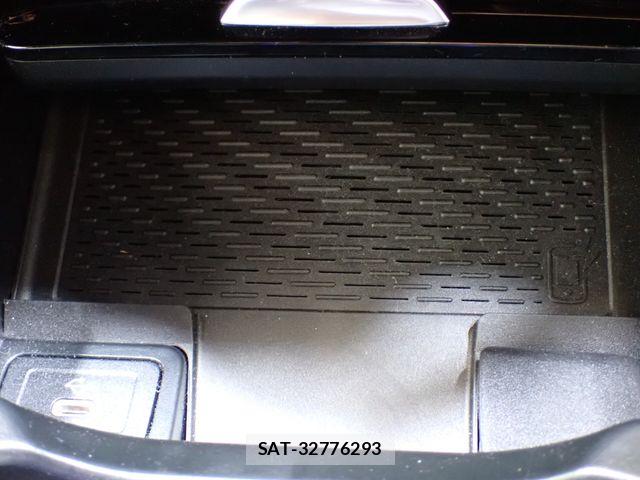 Mercedes Benz A-CLASS 2024-10 7221493-17