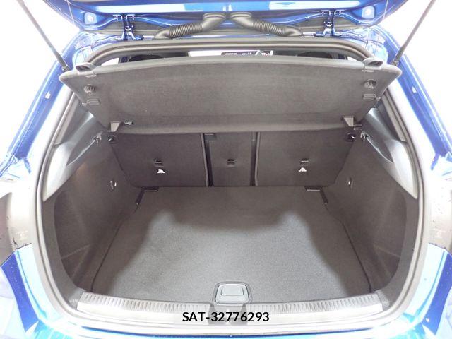 Mercedes Benz A-CLASS 2024-10 7221493-25
