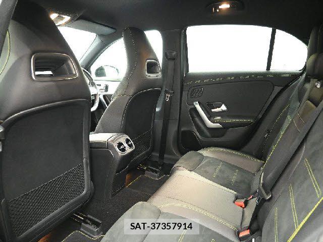 Mercedes Benz A-CLASS 2018-12 7221488-12