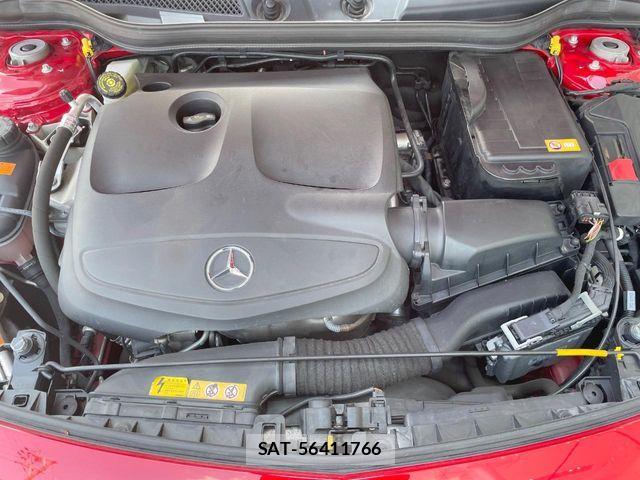 Mercedes Benz A-CLASS 2015-12 7221481-17